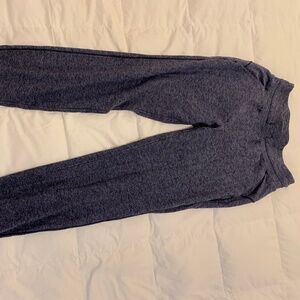 Size 4 lululemon joggers full length